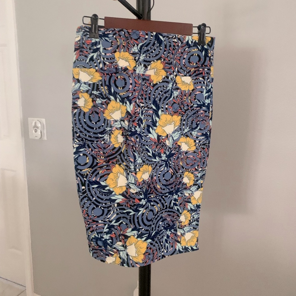 LulaRoe Cassie skirt